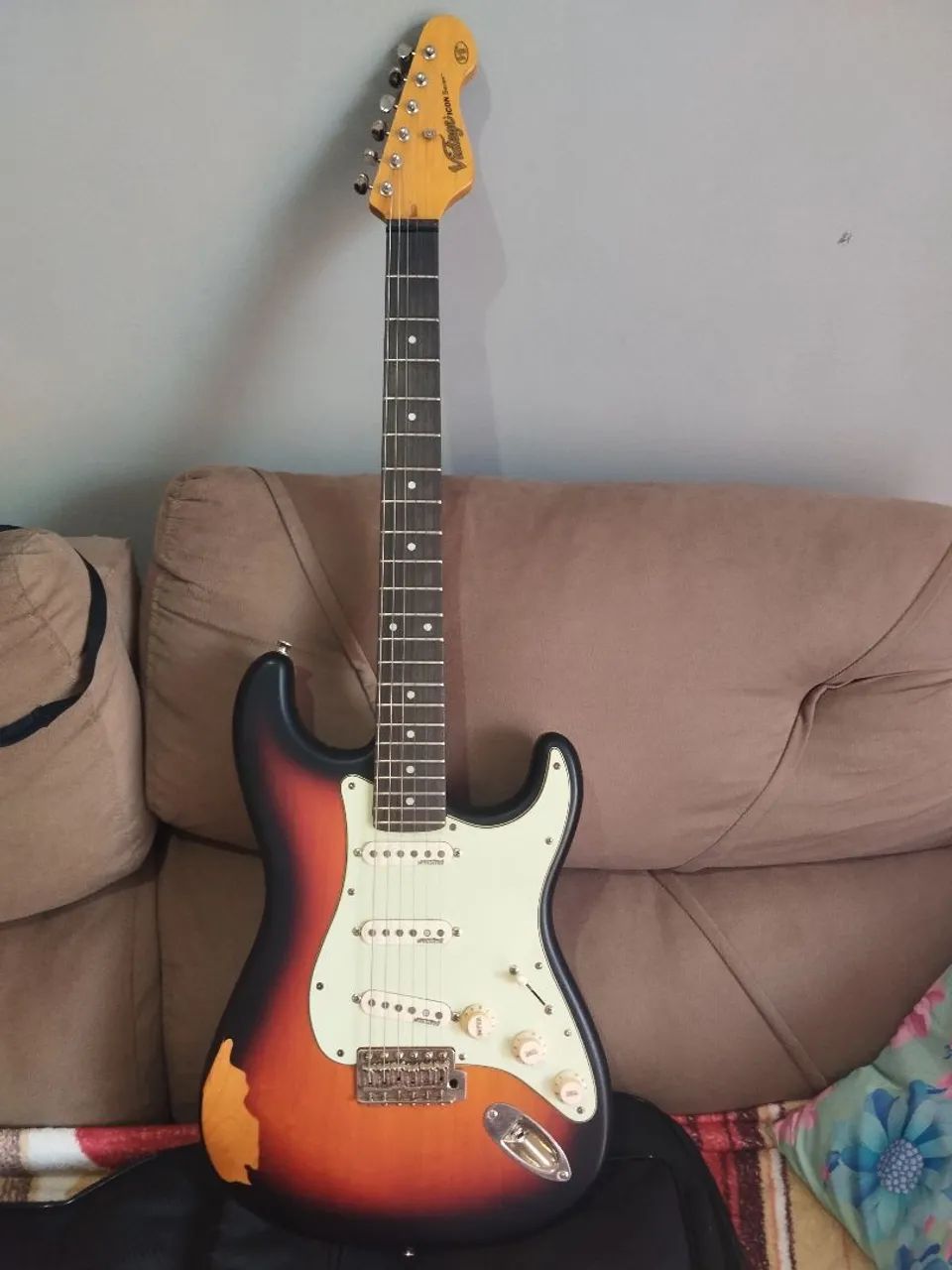 Guitarra Vintage V6 Icon