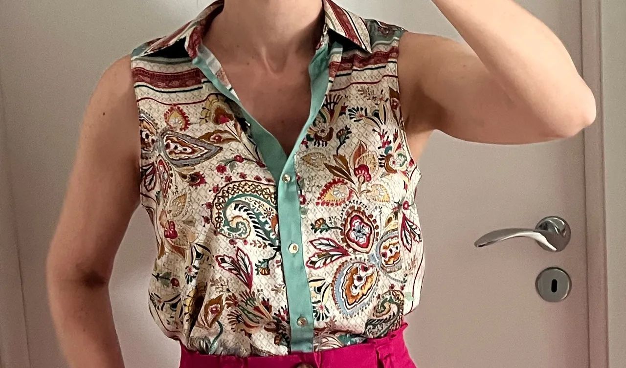 Camisa Zara Sem Manga com Botões 