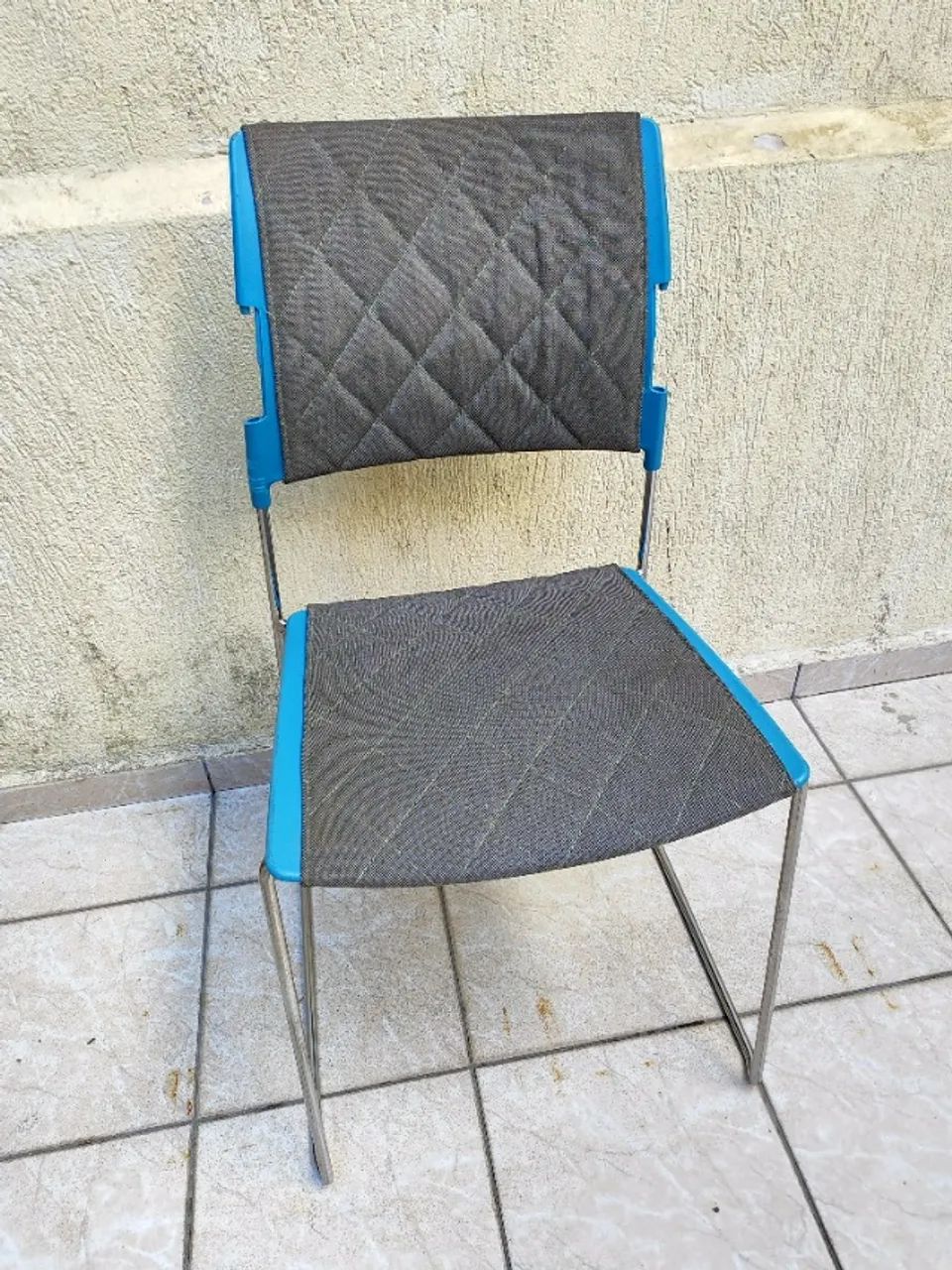 Cadeira Fixa Estofada e Cromada Azul - Cavaletti 