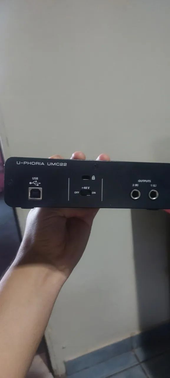 Behringer UMC22 Audio Interface64407621820801123