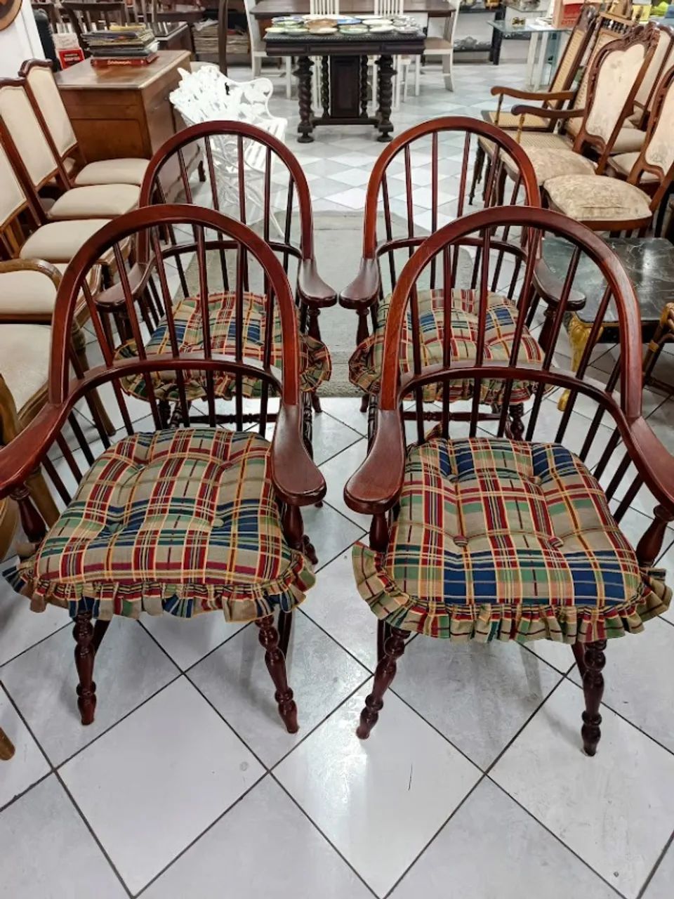 4 Chairs in Premium Wood with Cushions