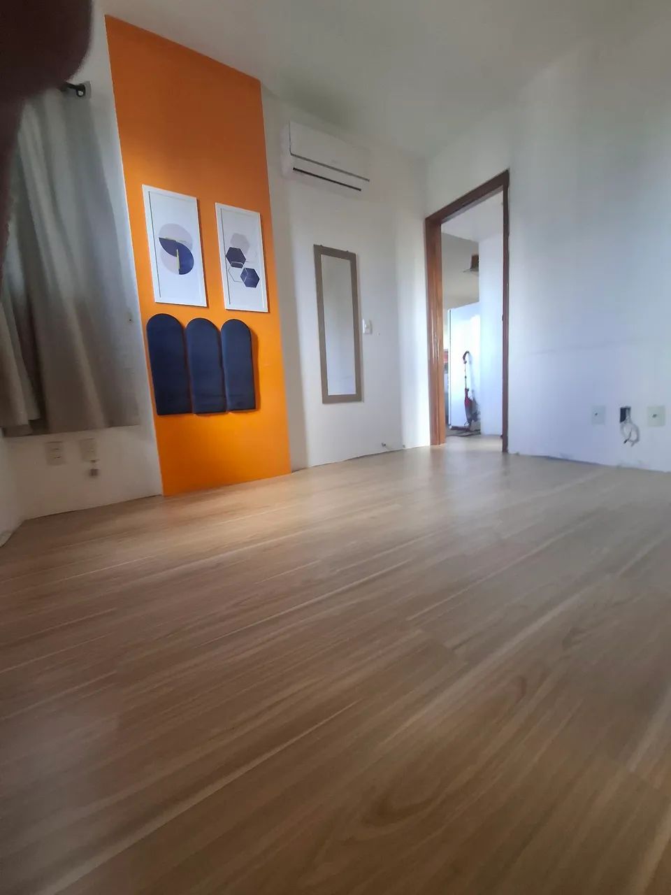 Instalador de pisos vinílico, teto vinílico, cortinas e persianas.