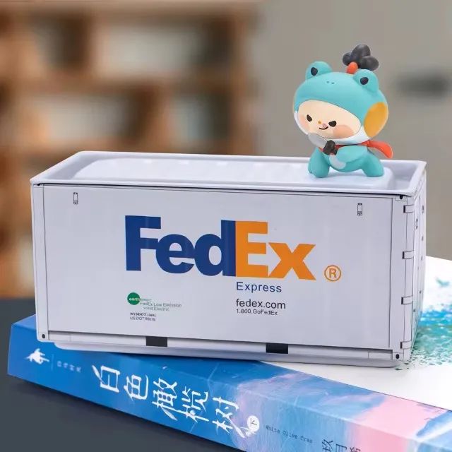 Miniatures de contenedores64960479077378123