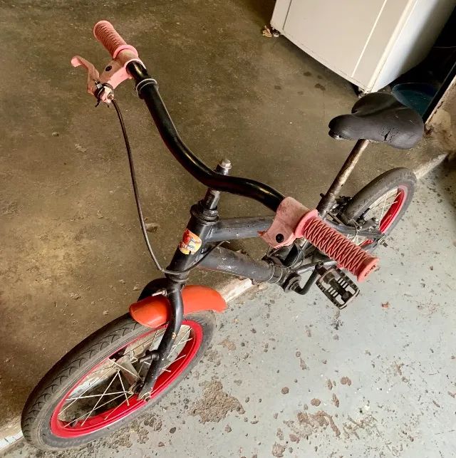 Bicicleta infantil Aro 16 em bom estado  - Foto 3