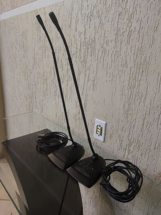02 Microfones de Mesa em excelente estado 