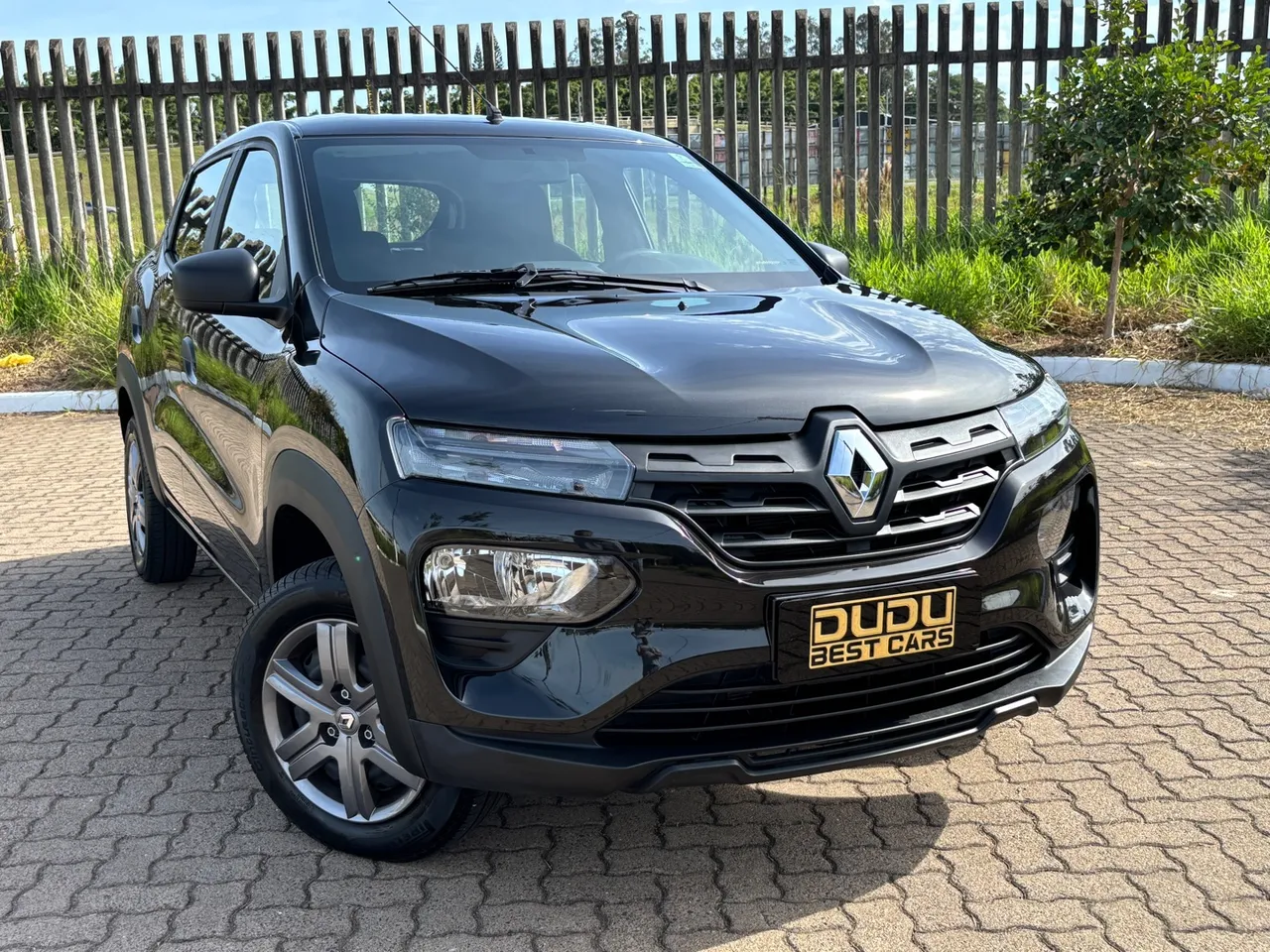 Kwid Zen 1.0 12v 2024 Apenas 21 mil km Garantia de Fábrica Zero