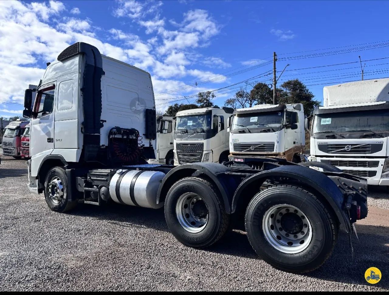 VOLVO FH-540 6X4<br>2013/2014<br>TETO ALTO<br>ISHIFT - Caminhões