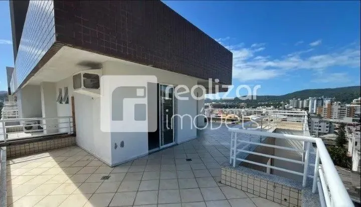 Cobertura de 2 dormitórios sendo 1 Suíte à venda na Trindade, Florianópolis