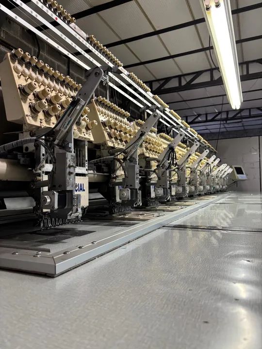 Máquinas de Bordado Industriais - Alta Produção