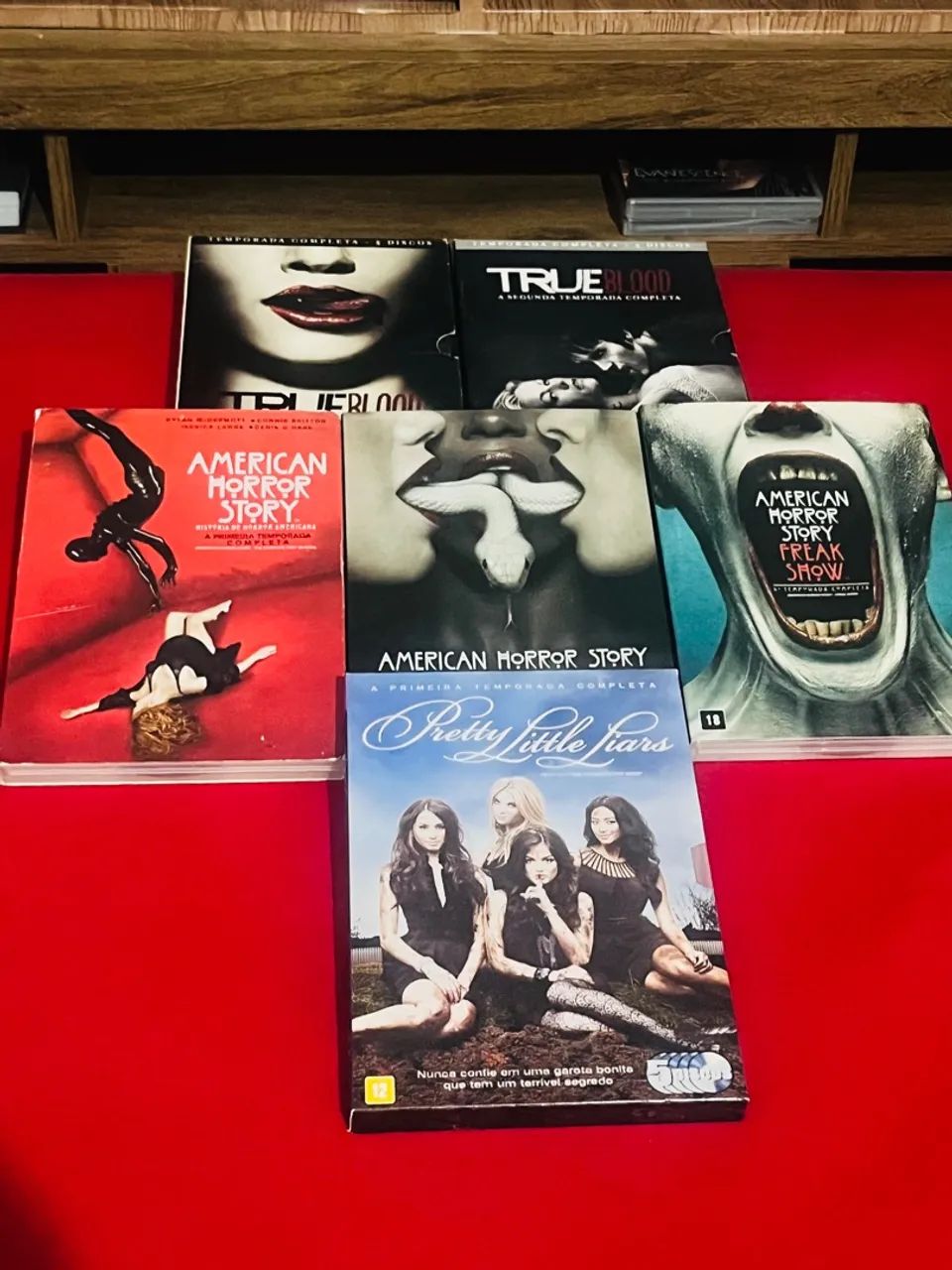 Coleção séries em DVD: True Blood, AHS e PLL