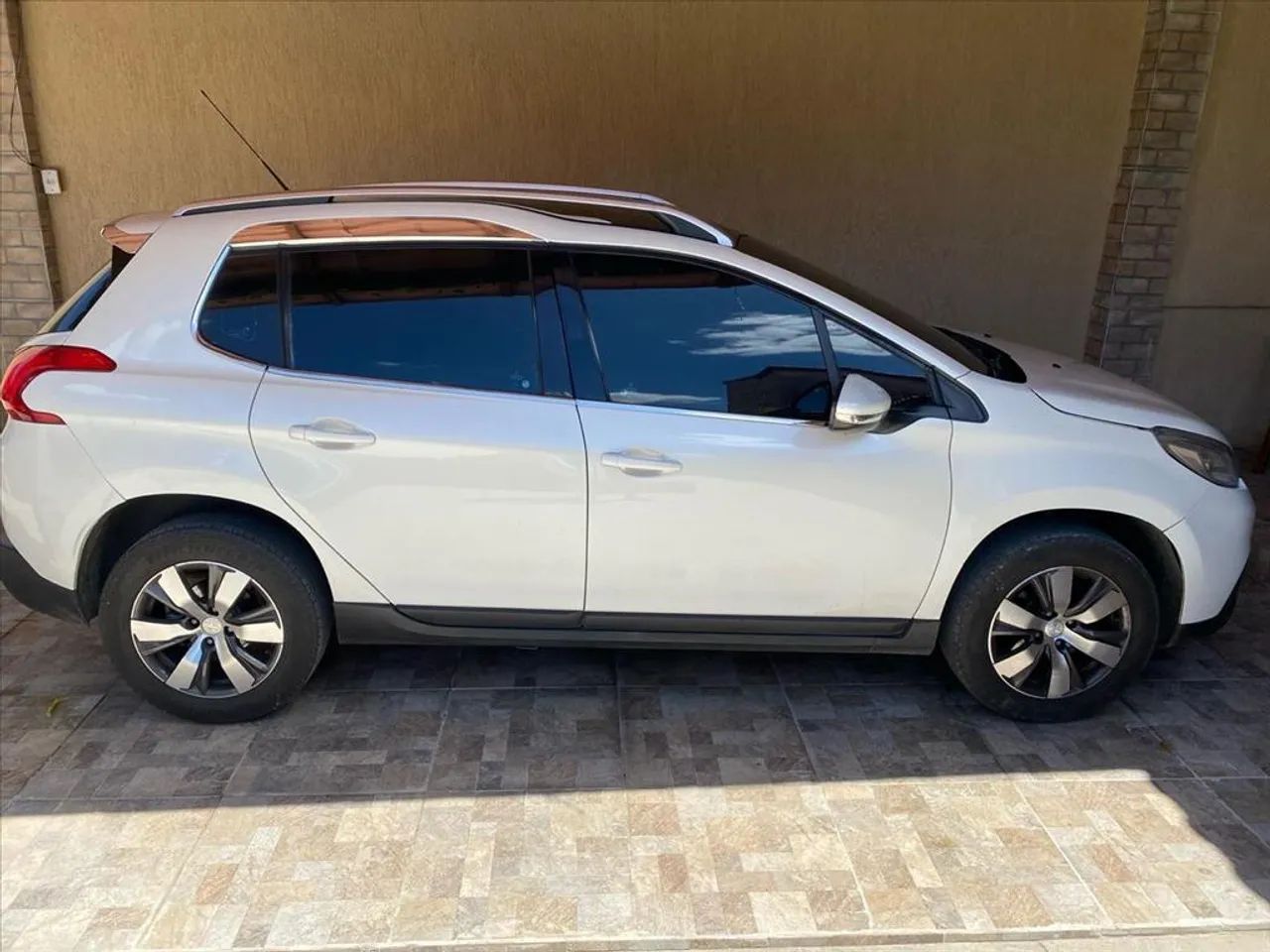 PEUGEOT 208 1.6 GRIFFE 16V FLEX 4P AUTOMÁTICO