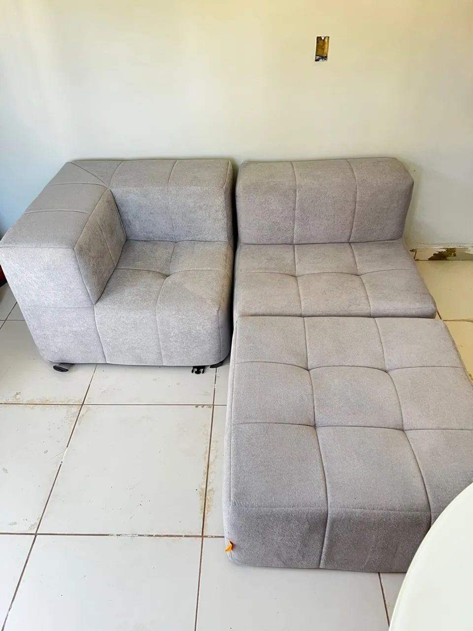 Sofá na Caixa modular 2 lugares em Boucle - 1 Braço com Apoio de pé - Foto 3