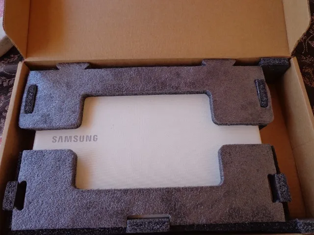 NOTEBOOK ESSENTIALS E34 INTEL CORE 5 I3 4GB 1TB LED FULL HD 15,6" W10 BRANCO - SAMSUNG