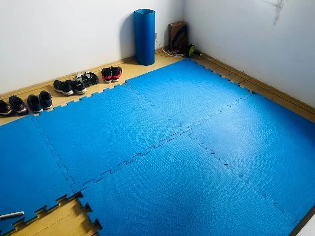 Tatame 1,00 X 1,00 X 40mm Dupla face Azul/Amarelo - Foto 3