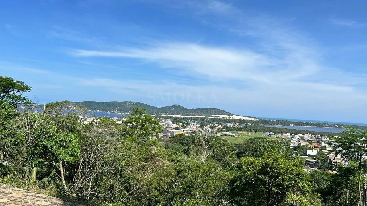 Terreno à venda no Morro da Lagoa da Conceição, Florianópolis/SC.