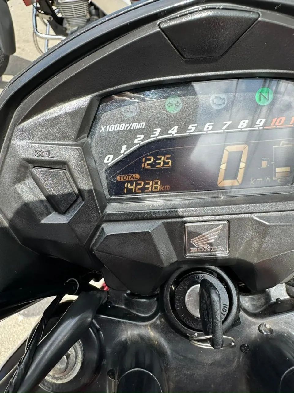 Titan 2024 14.000 km rodados