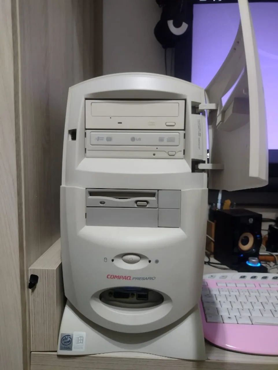 Computador antigo Compaq Presario 5373