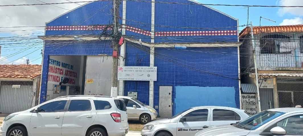 Galpão na Lomas px a Ped. Miranda. 15 mts x 61 mts.