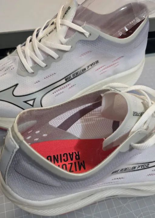 Tênis Mizuno Wave Rebellion Pro 2