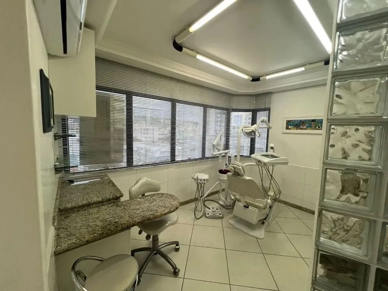 Sala à venda, 30 m² | Kobrasol | São José/SC