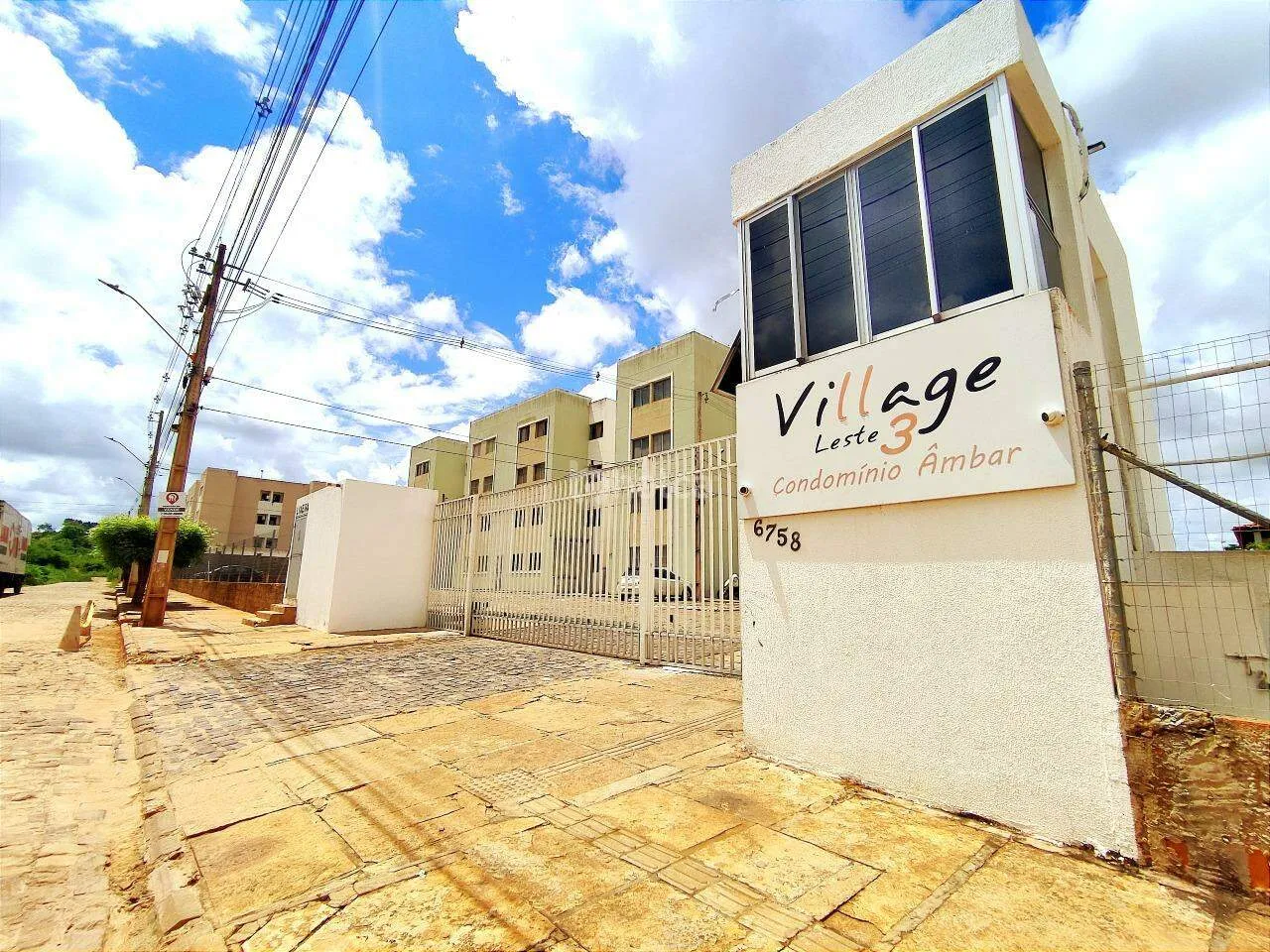 Apartamento à venda, Condominio Village Leste III - Ambar no bairro Vale do Gaviao, Teresi