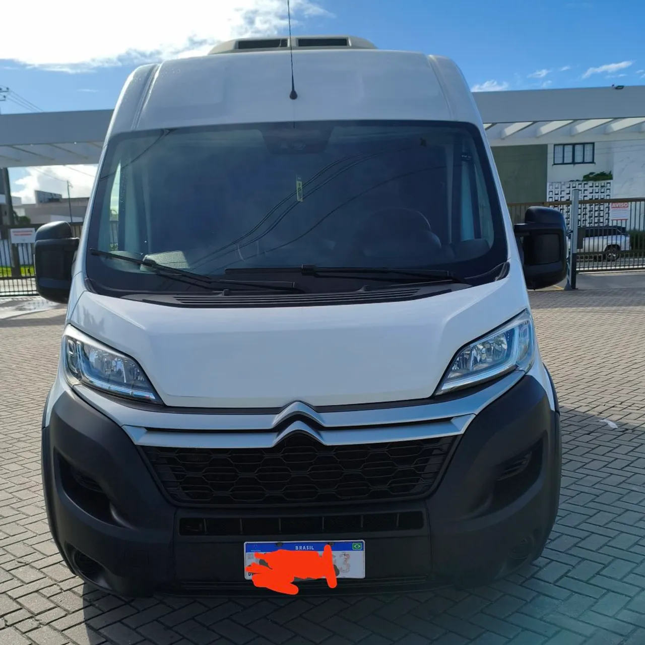 A van mais nova da categoria. Top de linha, sem detalhes a fazer e sem marcas de uso