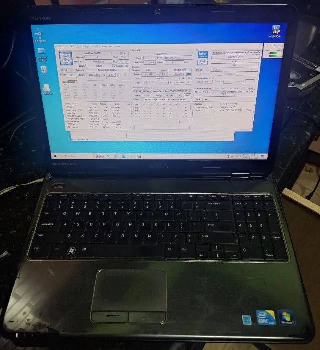 Dell Inspiron N5010 i5, SSD 120GB, 6GB RAM - Só funciona na tomada.
