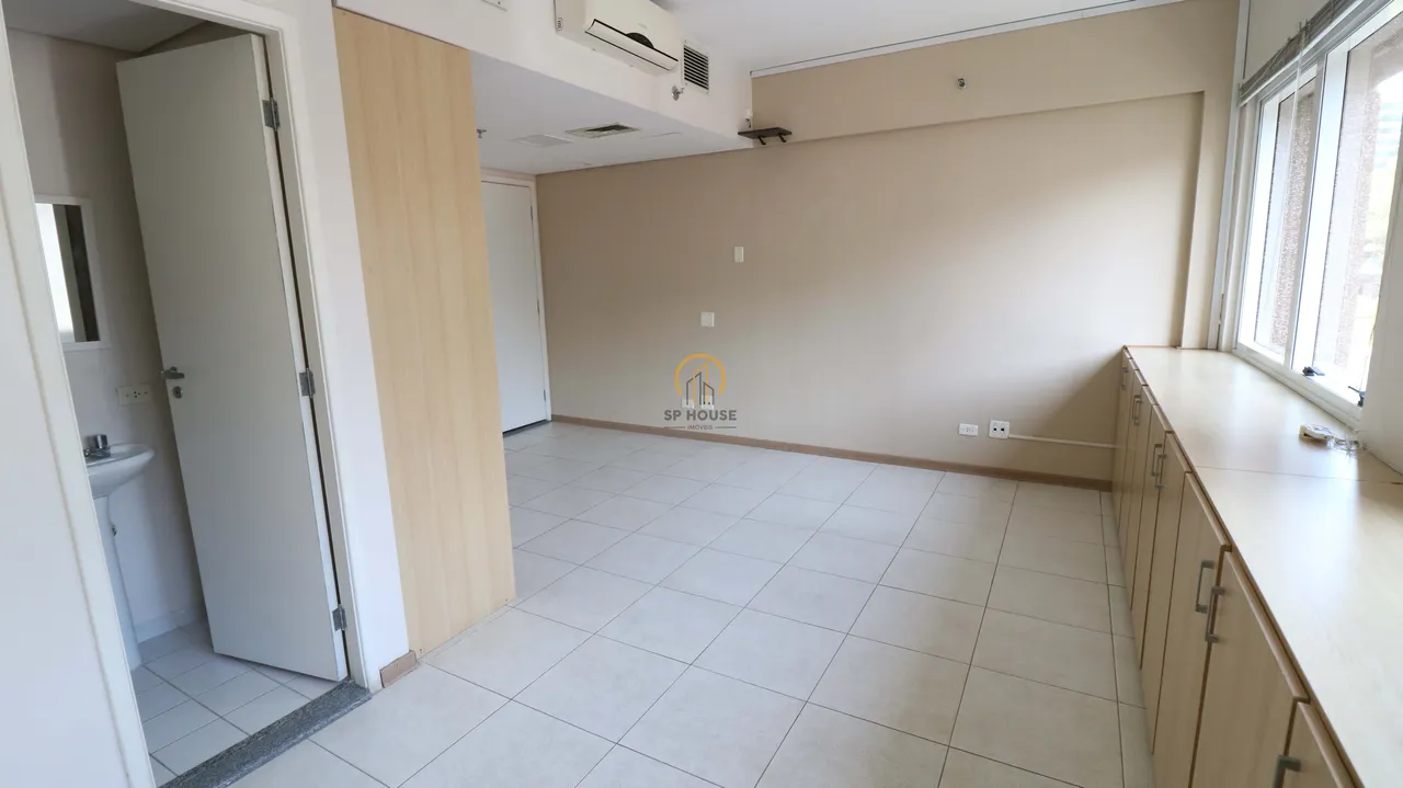 Sala comercial mobiliada, 28m², Liberdade