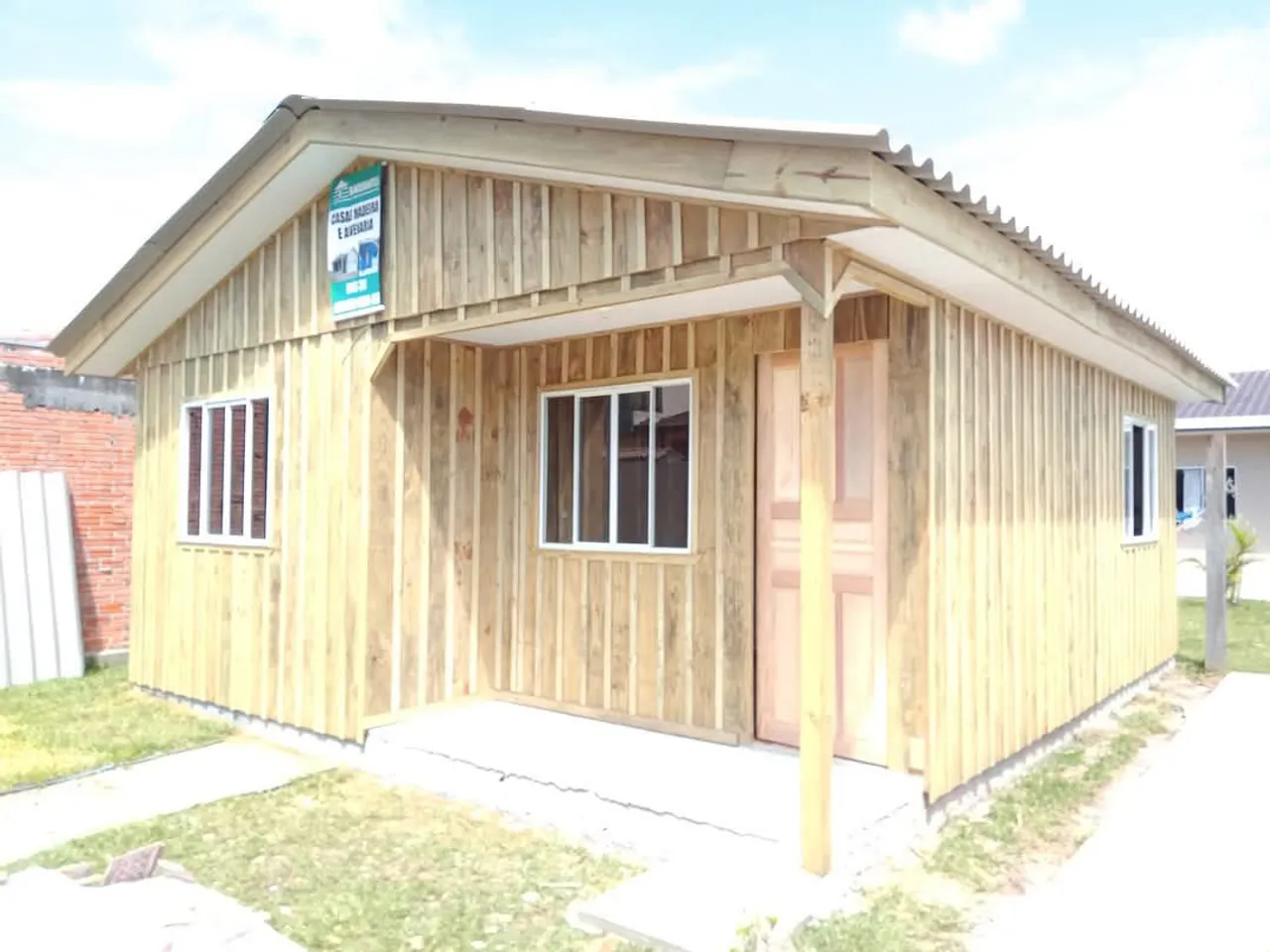Casas de madeira pronta em seu terreno