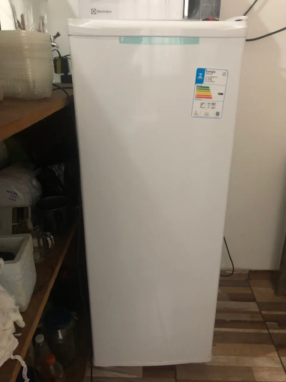 Freezer vertical Consul, 121 litros, semi nova com nota fiscal do fabricante