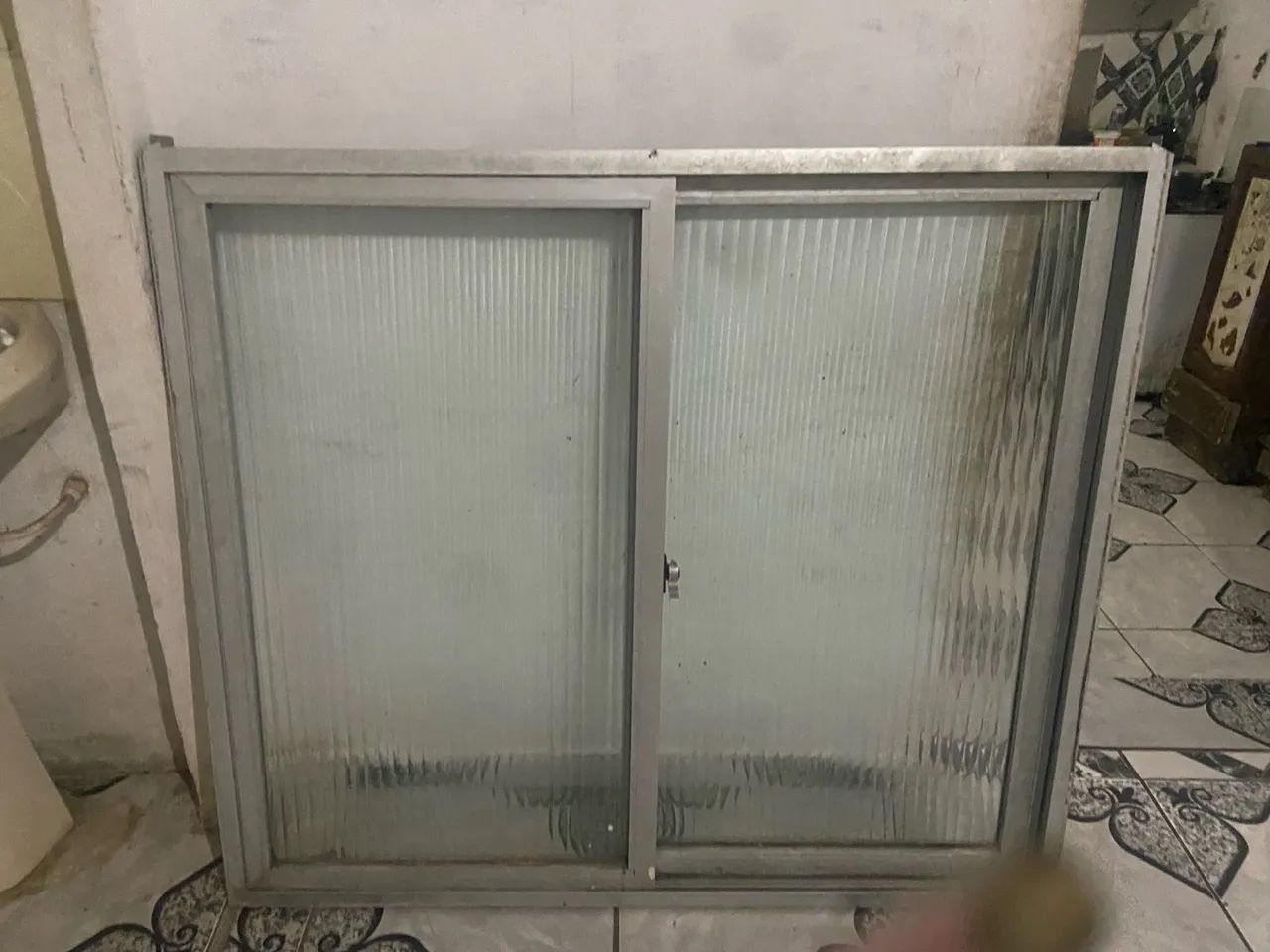 Janela de Alumínio com Vidro Canelado - Foto 3