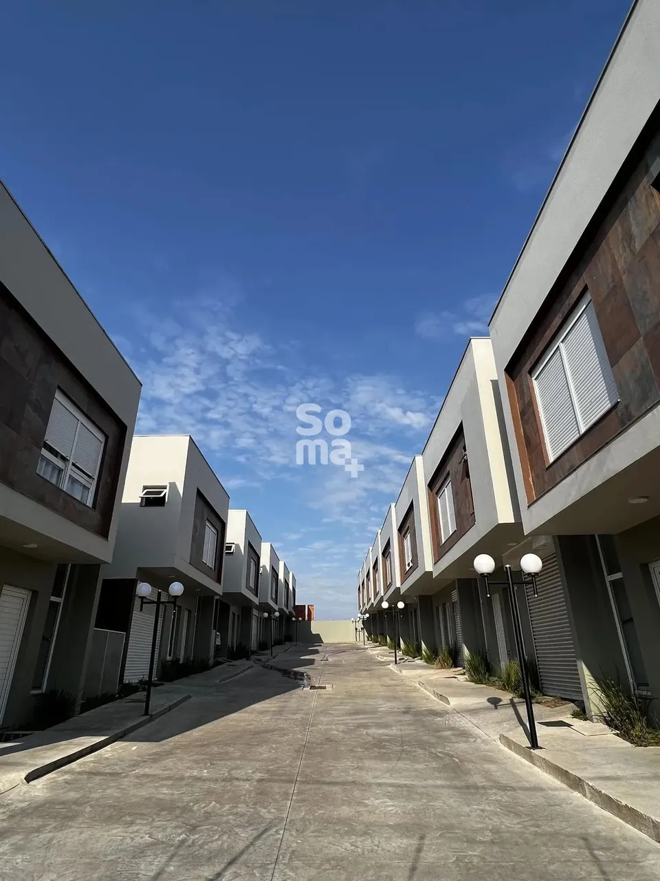 CASA 3 DORMITORIOS EM CONDOMINIO