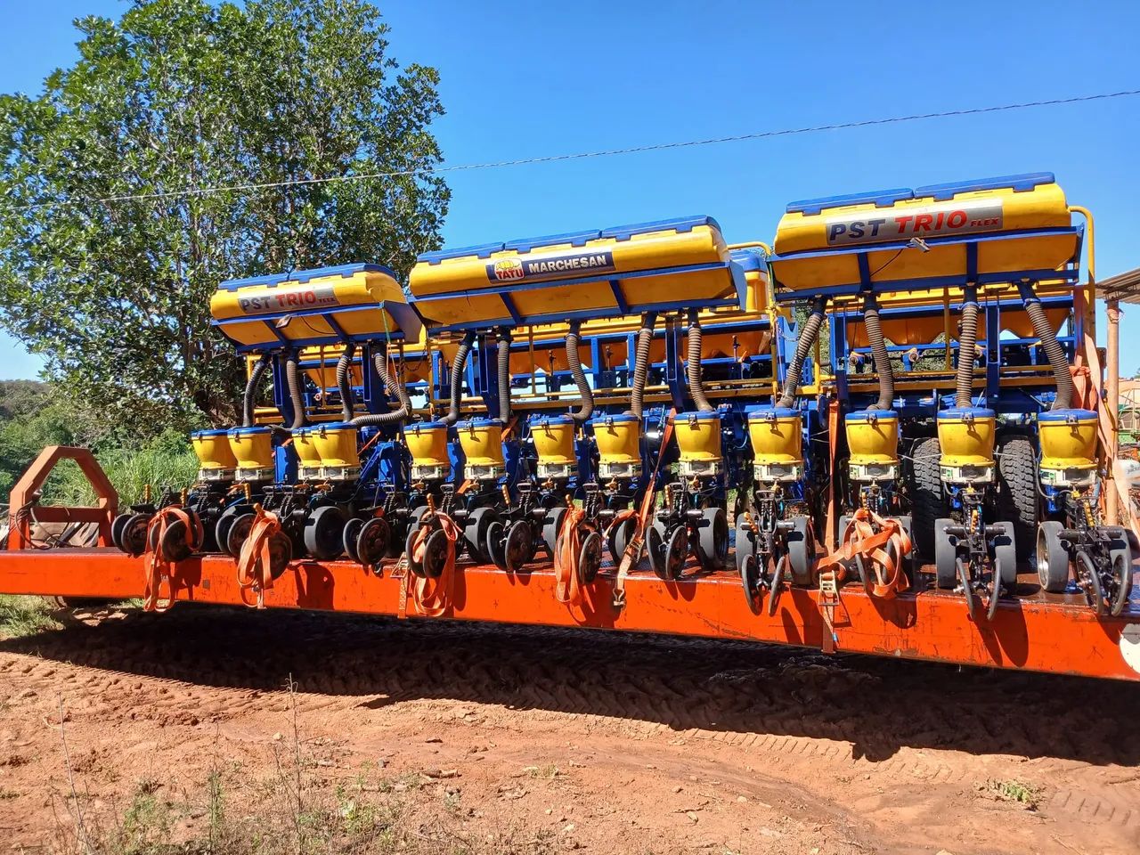 Plantadeira tatu pst trio flex articulada  - Foto 4