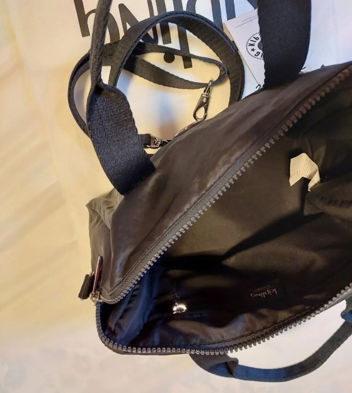 Bolsa kipling Bina M preto (original) - Foto 3