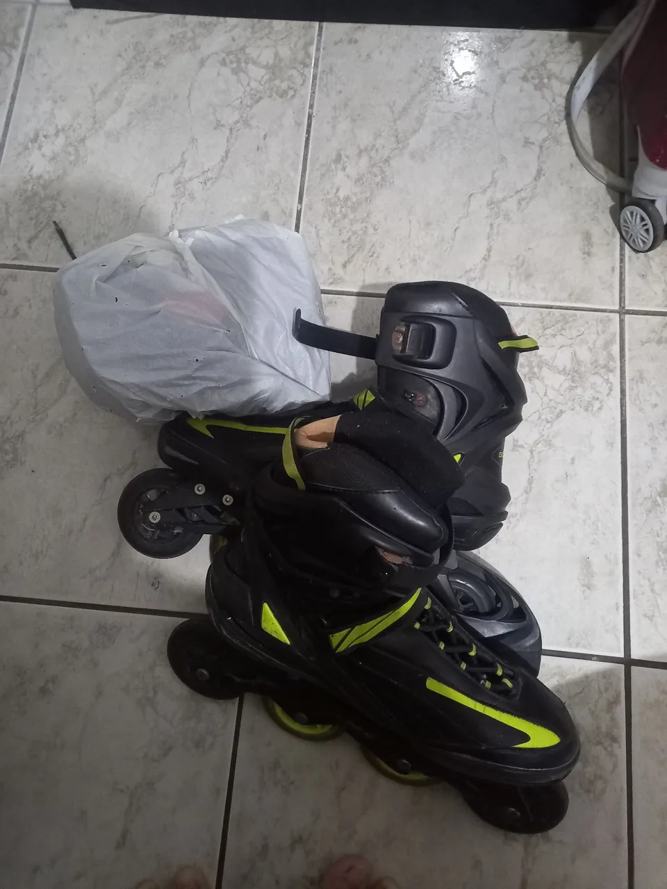 Patins Rollerblade Preto Com Detalhes em Verde