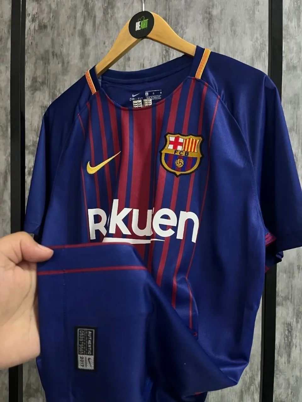 【レトロ】FC Barcelona  長袖 2017/2018 レトロ】FC Barcelona Home 長袖 2017/2018 【公式通販】