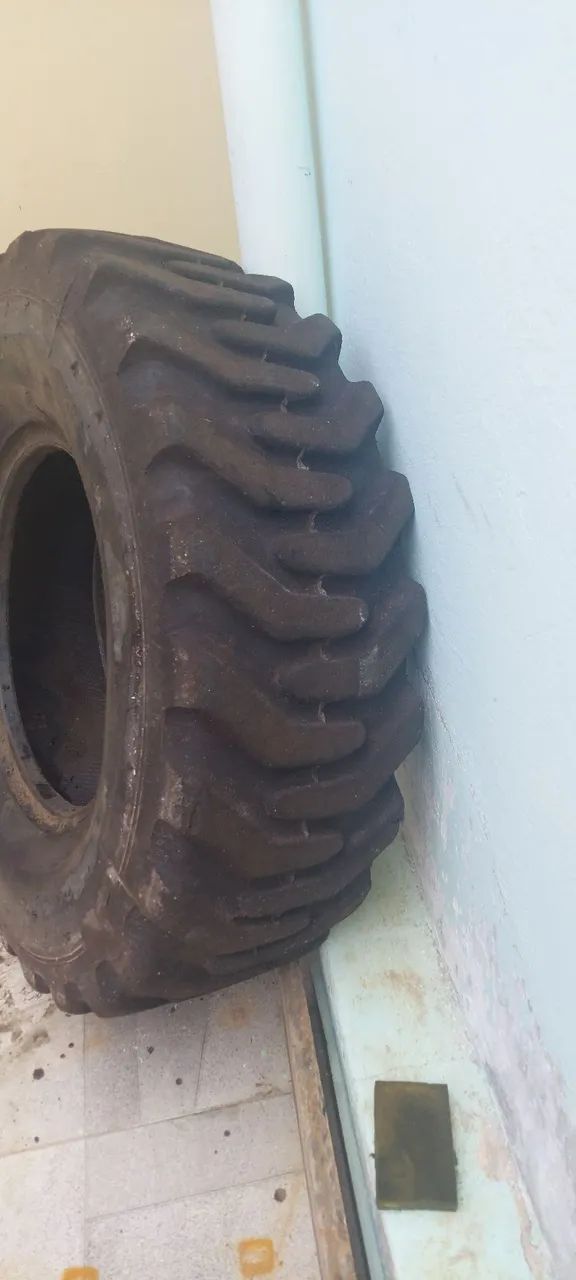 1 Pneu para Trator Usado - Foto 3