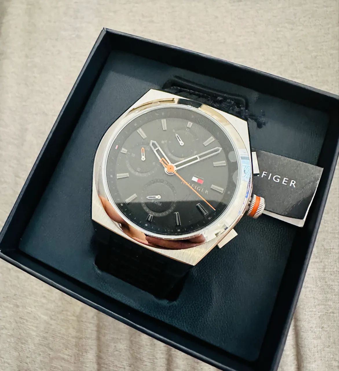 Relógio Tommy Hilfiger - novo - sem uso 