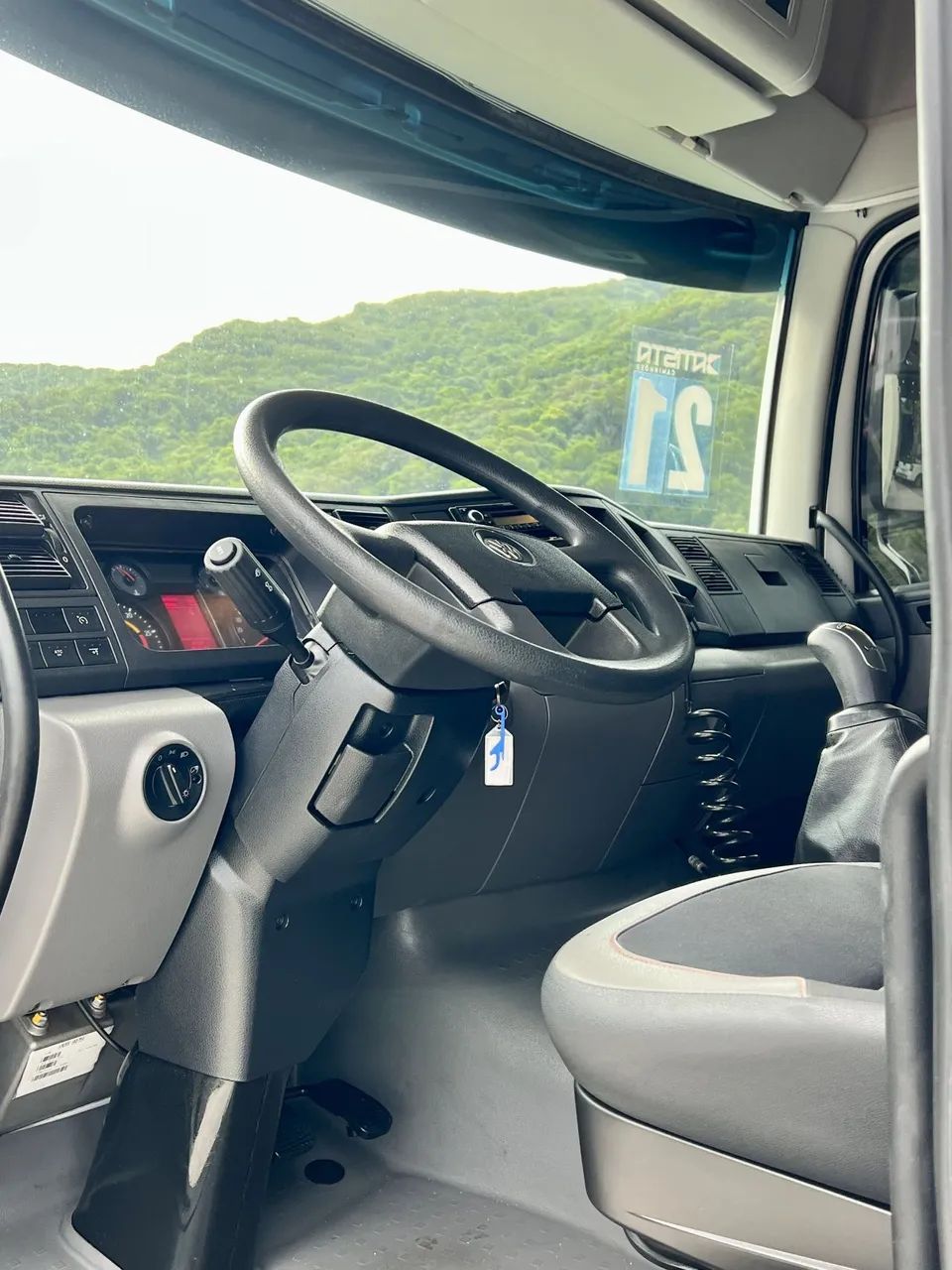 VW 30-330 8x2 2021 Baú 8.5m Máquina ThermoKing -20Cº - Foto 12