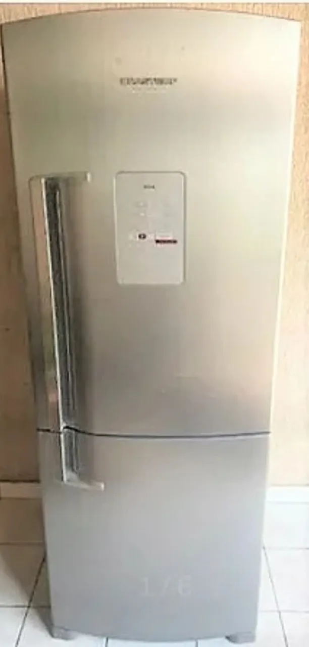 Vendo geladeira, cama box e lavadora de roupas usados