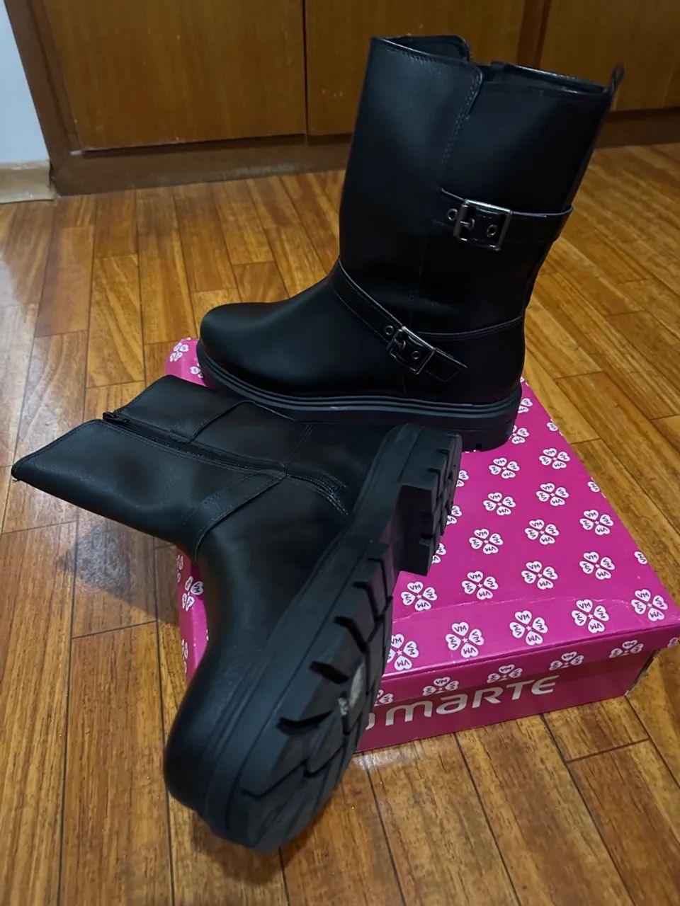 Bota Preta tamanho 39 - Foto 4