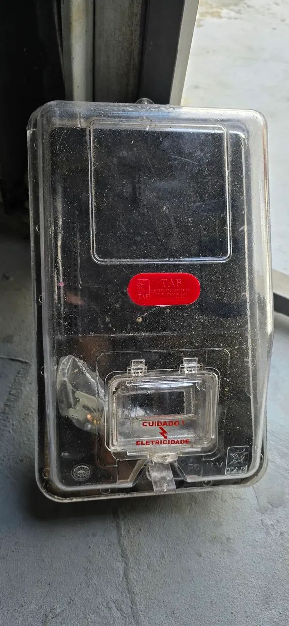 Vendo caixa medidor luz