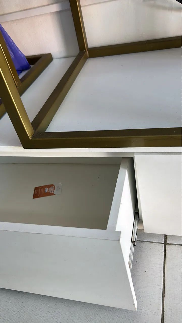 Araras em metalon e gaveteiros em mdf  - Foto 5