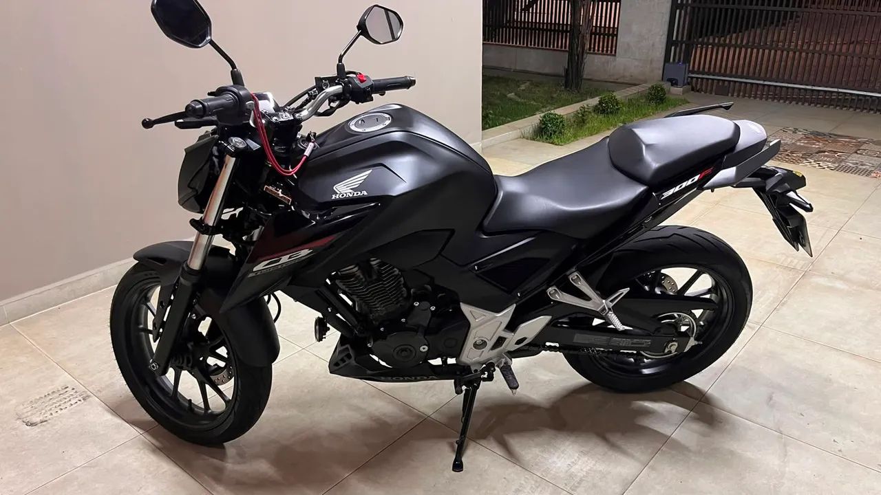 Moto CB300F 2025  - Foto 3