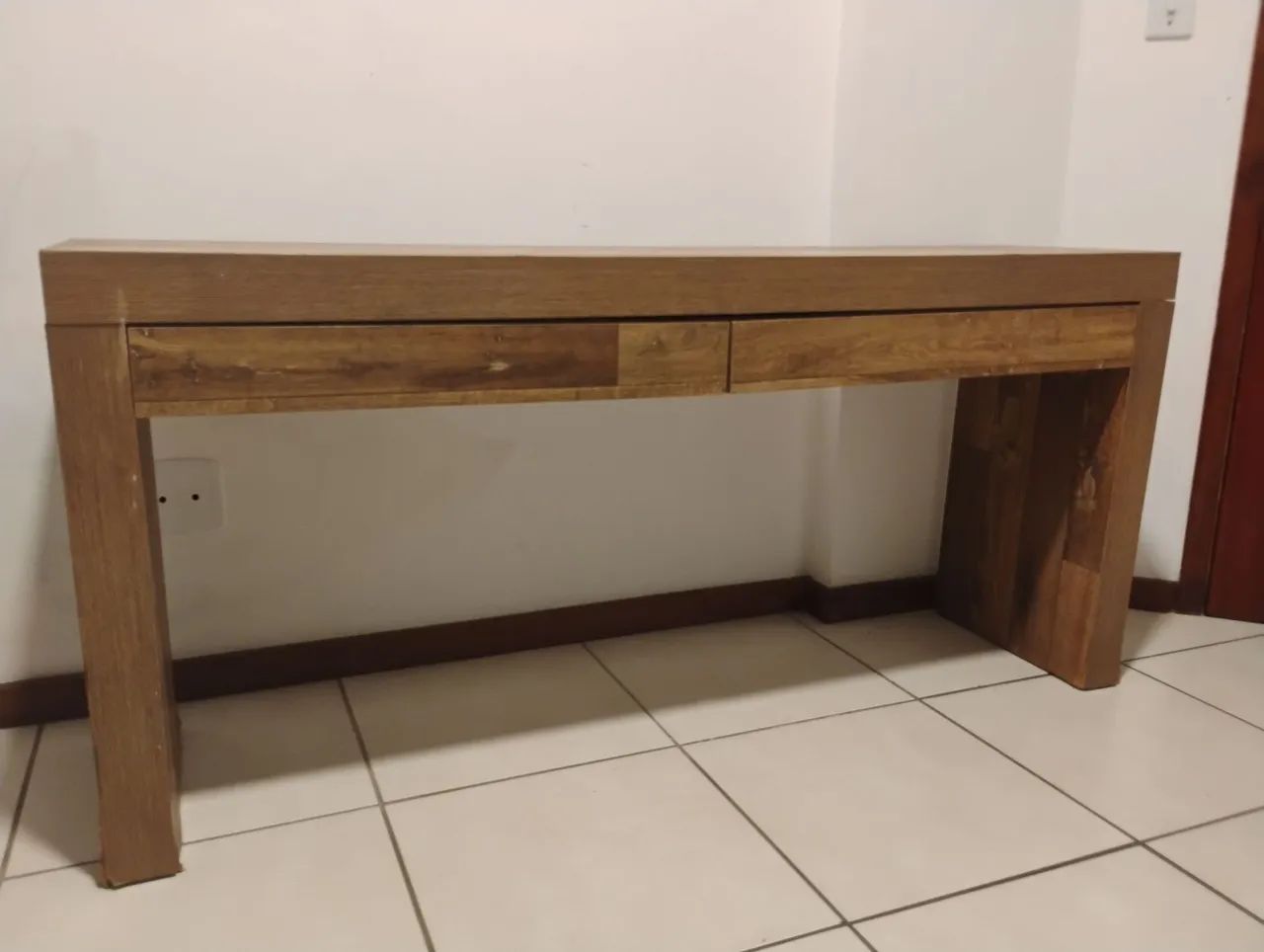 Aparador de MADEIRA não é MDF com 2 gavetas  - Foto 3