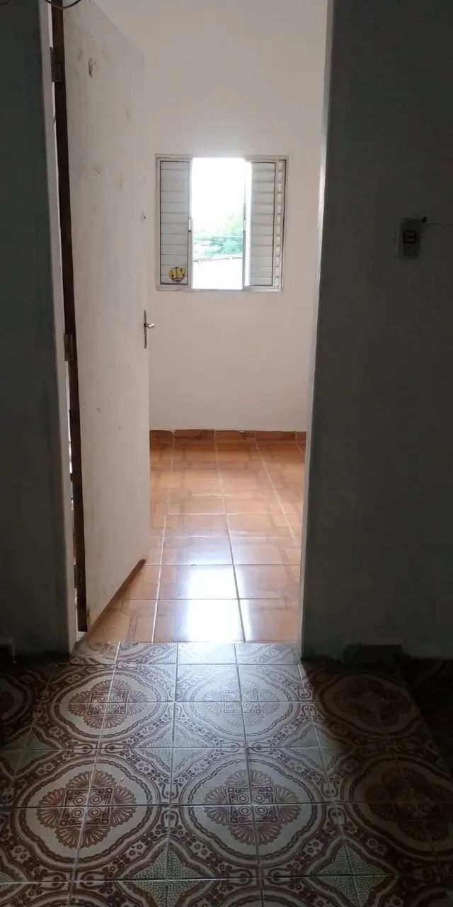 Aluguel de quarto com banheiro compartilhado 