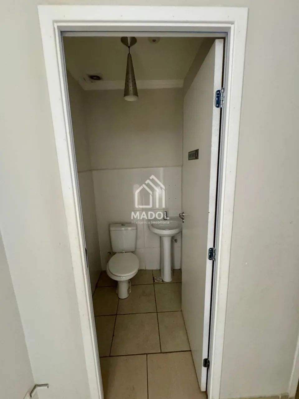 Sala comercial para locação na Rua Balduíno Taques, por R$ 5.000,00. - Foto 5