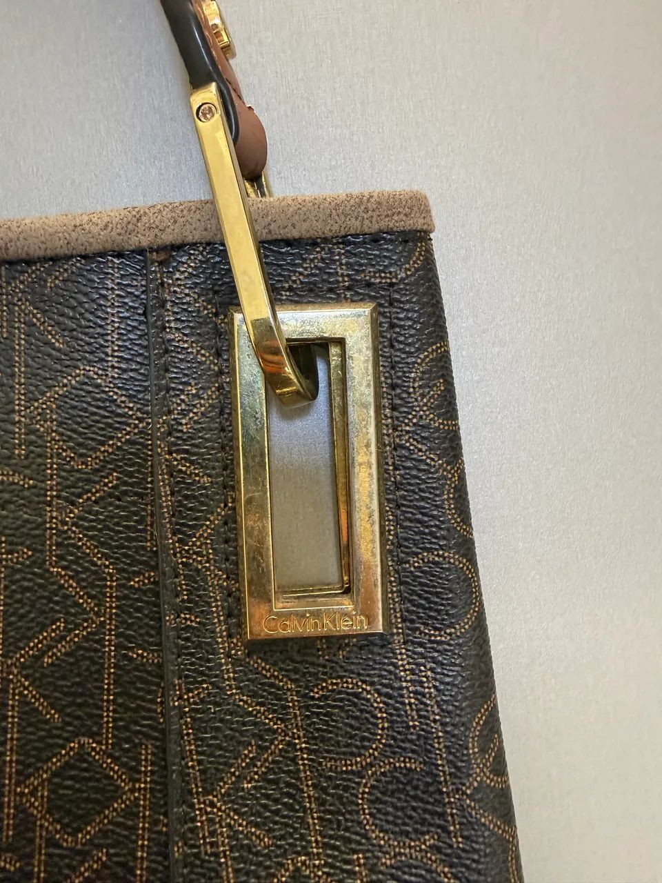 Bolsa Calvin Klein Original, Monograma, Grande, Marrom, Ótimo Estado - Foto 4