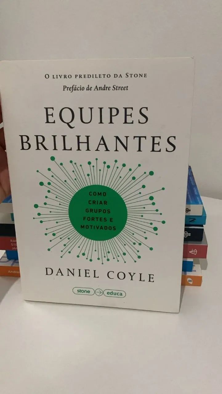 Livro Equipes Brilhantes (Daniel Coyle)