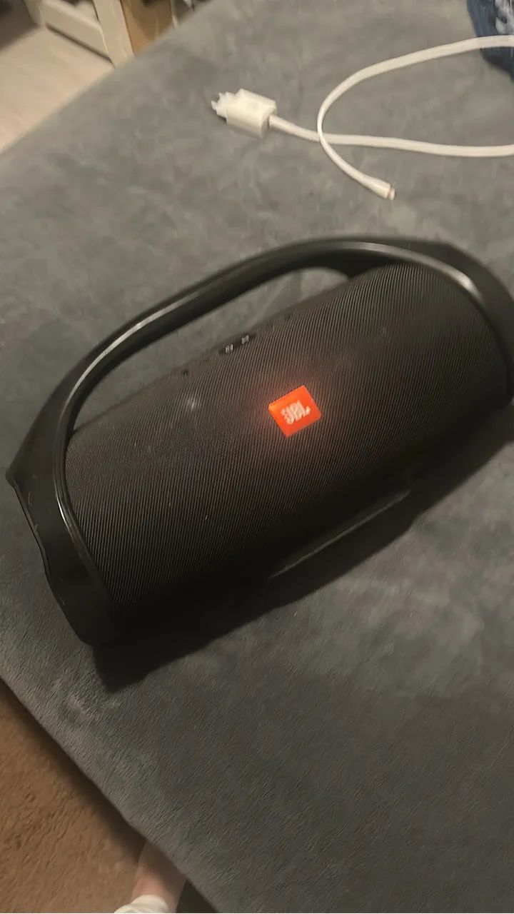 JBL boombox 1
